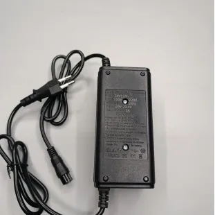 شاحن ليد اسيد 24 فولت / 3 فتحة